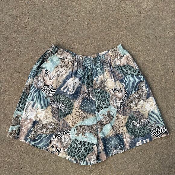 Vintage Ms. Caribou Volup Plus Size 3X Jungle Safari Zoo Animal Print Shorts - Picture 1 of 10